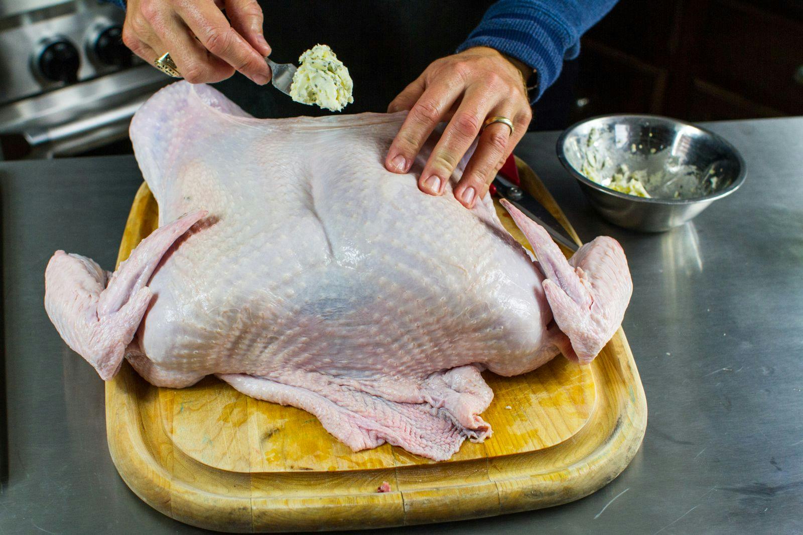 How To Spatchcock A Turkey Tips And Techniques Weber Grills